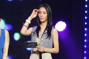 F(x) '크리스탈'의 상큼ㆍ발랄한 진행