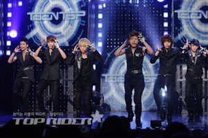 틴탑, 절제된 춤과 힘이 넘치는 무대
