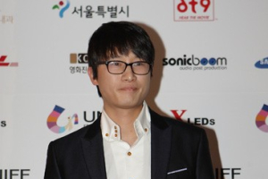 '송새벽' 부드러운 카리스마를 풍기며