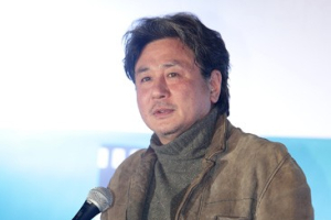 '악마를 보았다'의 최민식 남자 연기상 수상