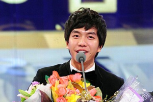 허당'이승기' 쇼ㆍ오락부문 최우수상 수상
