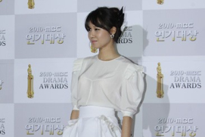패션 리더 '공효진'만의 독특한 의상