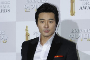 '이태성' 강한 시선으로 터프한 매력을 뽐내며
