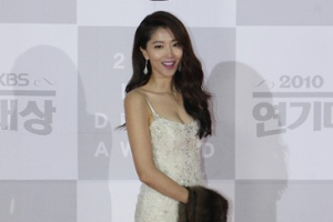 '오윤아' 감출수 없는 명품 몸매