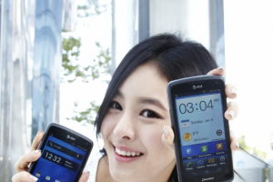팬택, 독특한 디자인의 초슬림 LTE 스마트폰 ‘플렉스’ 미국 출시