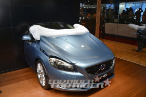 볼보 V40, 서울모터쇼서 공개 후 출시…가격은?