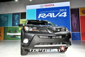 출시 앞둔 도요타 신형 RAV4…'최고 안전 차량' 선정