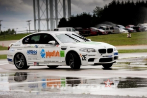 [영상] BMW M5, ‘드리프트 오래 유지하기’ 신기록 수립