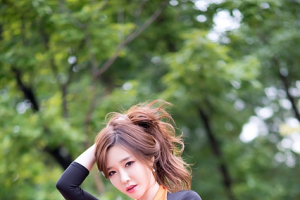 [포토]색다른 매력을 보여주는 레이싱 모델 이화리