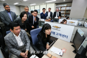 한국지엠 최고 임원진, 고객센터 방문해 고객 상담 체험