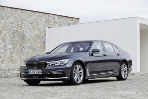 BMW, 무인주차 시스템과 비탈길 주정차 사고
