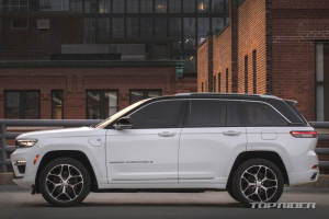 지프 그랜드 체로키 PHEV 사전계약 개시, 가격은 1억320만원