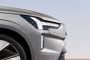 볼보 XC60급 전기차 개발 예고, 테슬라 모델Y 정조준