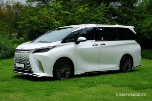 [시승기] 렉서스 LM500h 4인승, 신개념 쇼퍼드리븐 MPV